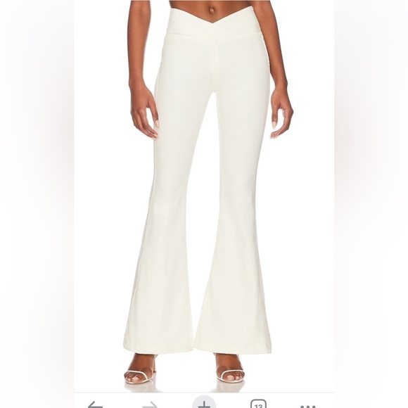 WE THE FREE Venice Beach High Rise Flare NWT Size 31 in Ivory - Picture 1 of 8